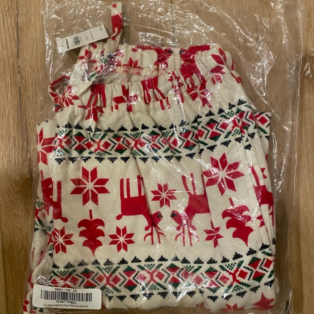 NWT Hannah Anderson Deer D pjs XS - Picture 5 of 8